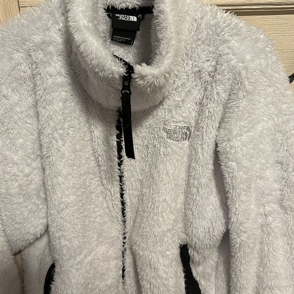 North face fleece jacket - Picture 2 of 8